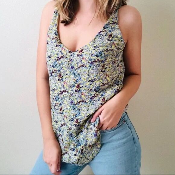 Cabi Style #275 Scatter Print Floral Cami Top Size L - Picture 1 of 9